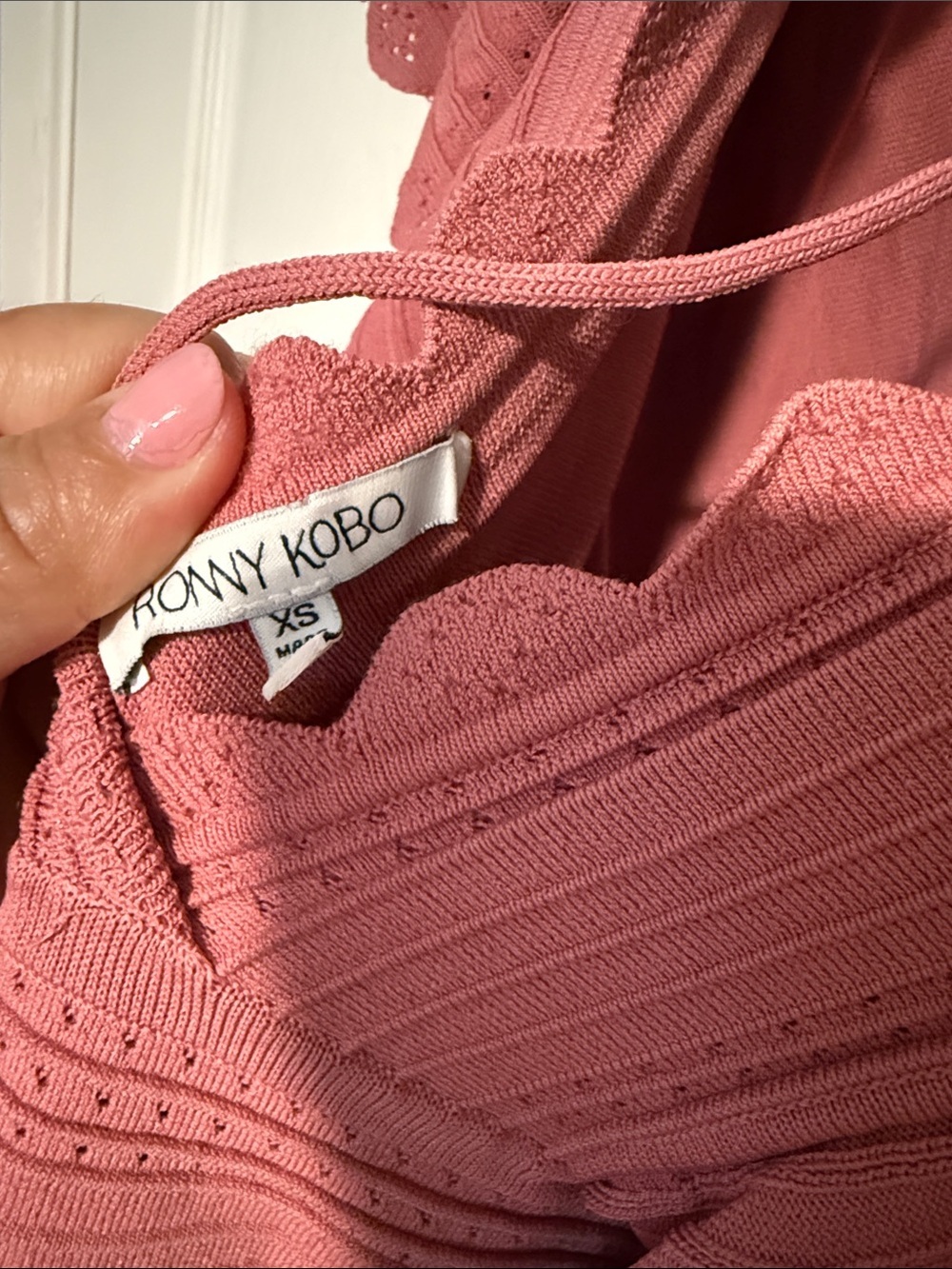 Ronny Kobo Scallop-Trim V-Neck Mini Dress in Dusty Pink size XS - Picture 8 of 8